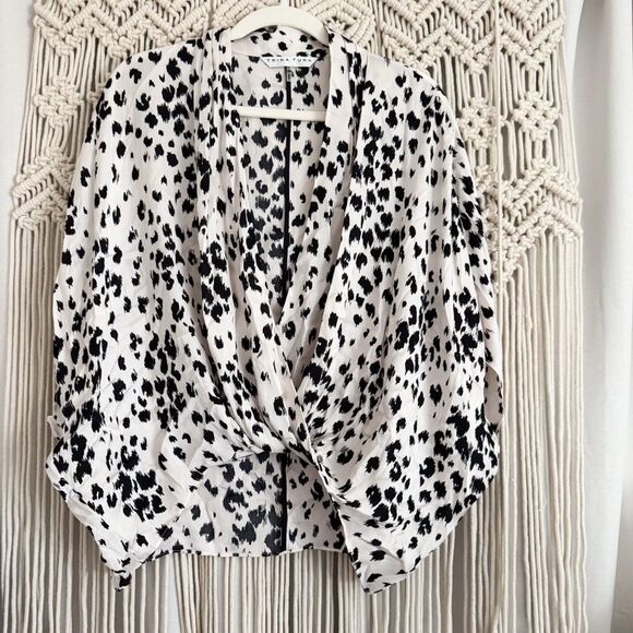 Trina Turk Cloudy Leopard Print Twist-Front Top – Silk Blend – XS/S – EUC - Picture 1 of 6